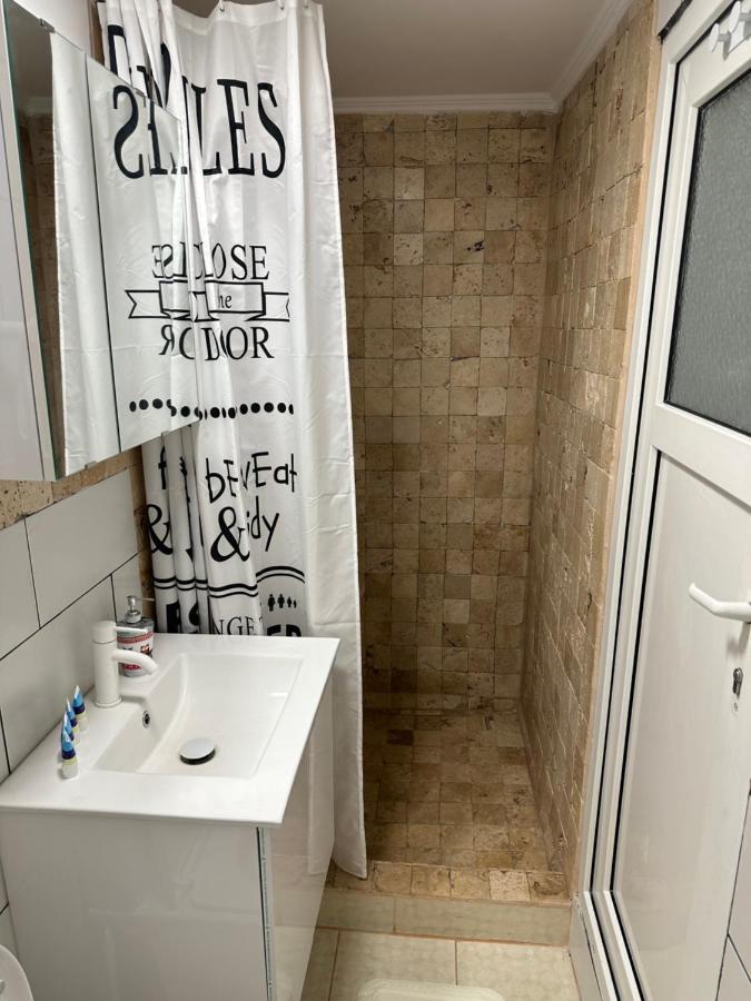 Apartamnet Regim Hotelier Bucharest Luaran gambar